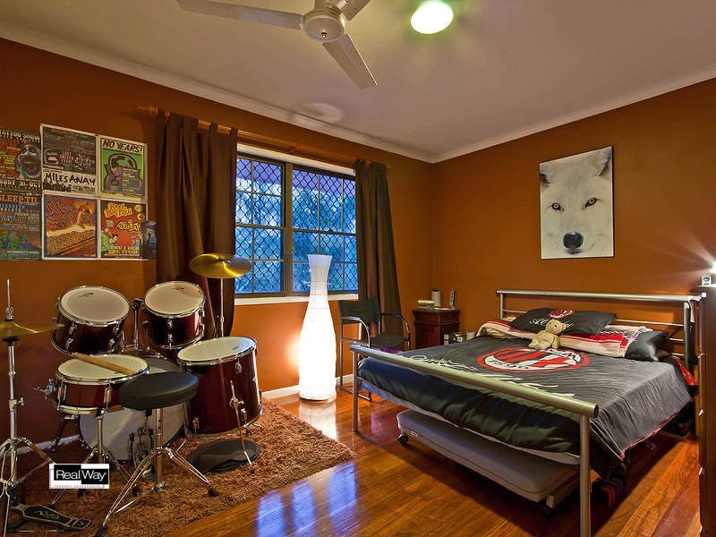 26 Catamaran Street, Manly West QLD 4179
