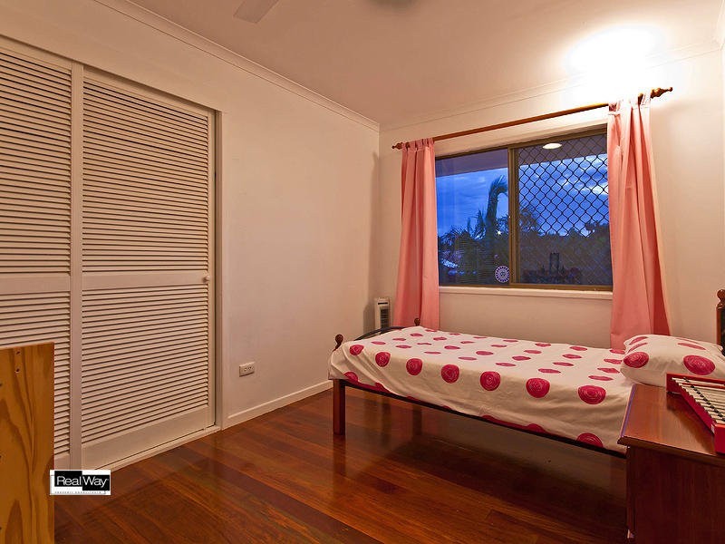 26 Catamaran Street, Manly West QLD 4179