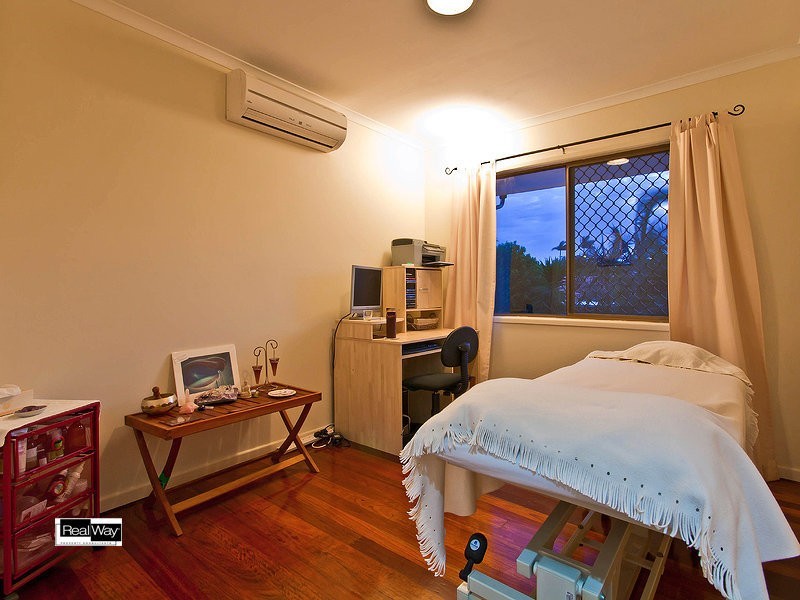 26 Catamaran Street, Manly West QLD 4179