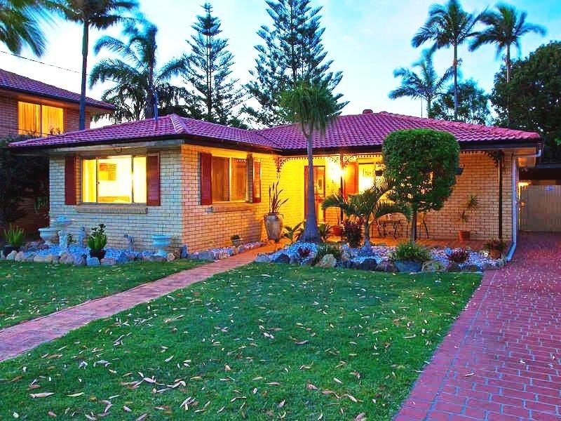 7 Glenlyn Street, Wynnum West QLD 4178