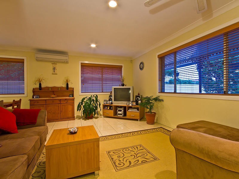 7 Glenlyn Street, Wynnum West QLD 4178
