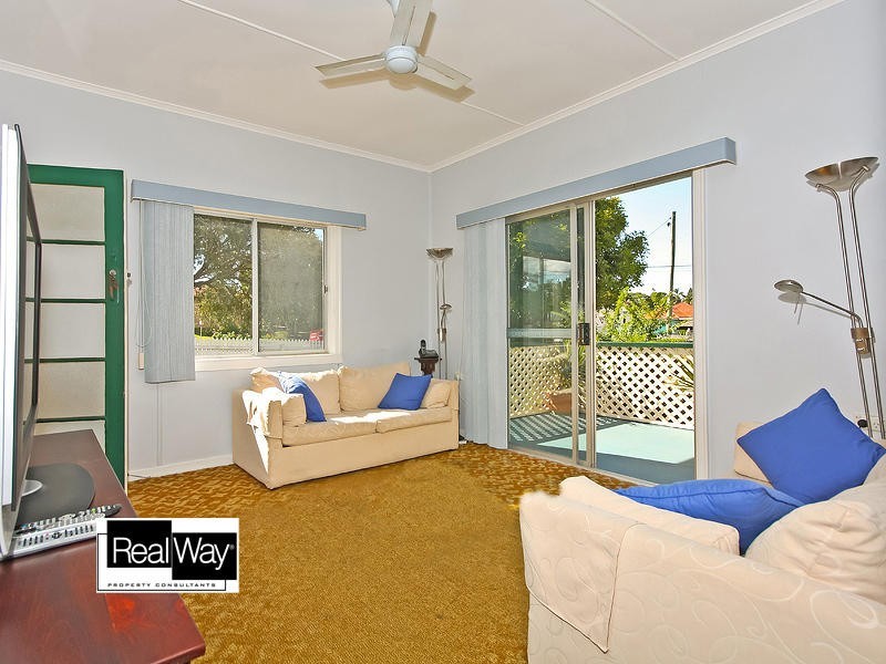 10 Berrimilla Street, Manly West QLD 4179