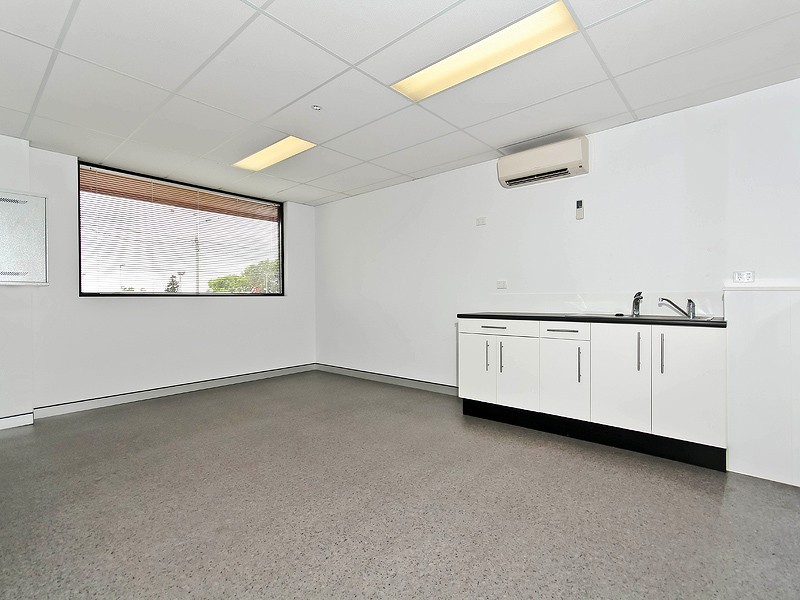 2 / 8 CONTAINER STREET, Tingalpa QLD 4173