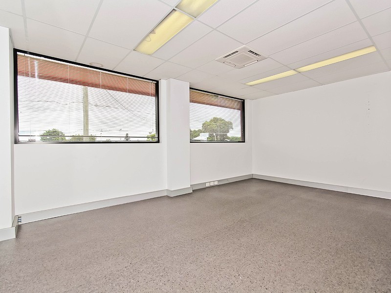 2 / 8 CONTAINER STREET, Tingalpa QLD 4173