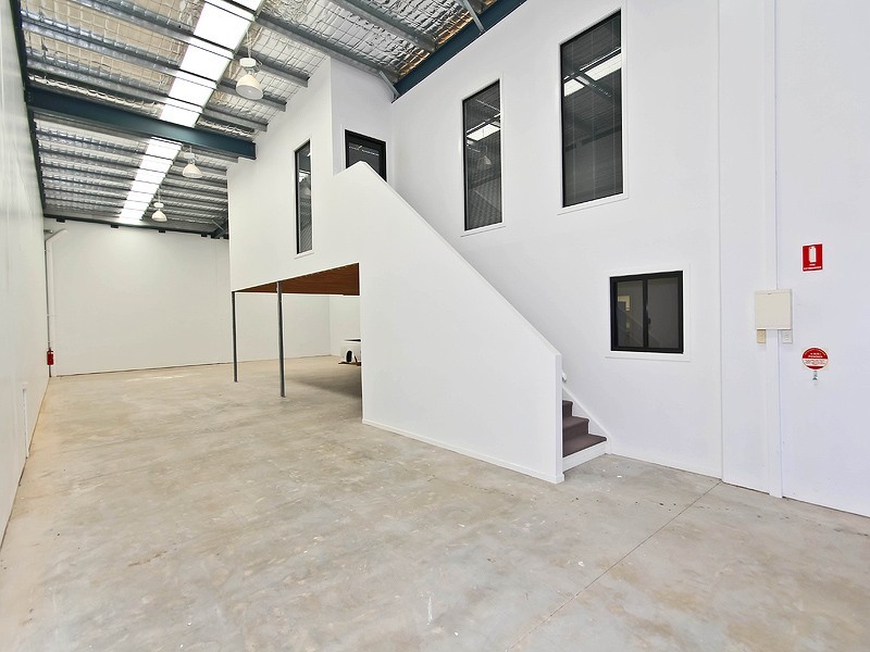 2 / 25 INGLESTON ROAD, Tingalpa QLD 4173