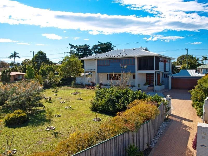 16 Summit Place, Wynnum West QLD 4178