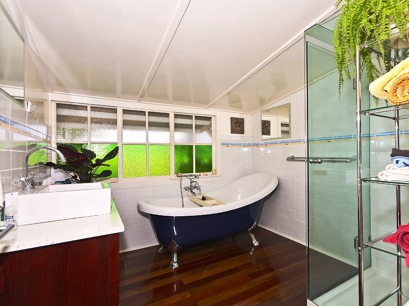 42 Tingal Road, Wynnum QLD 4178