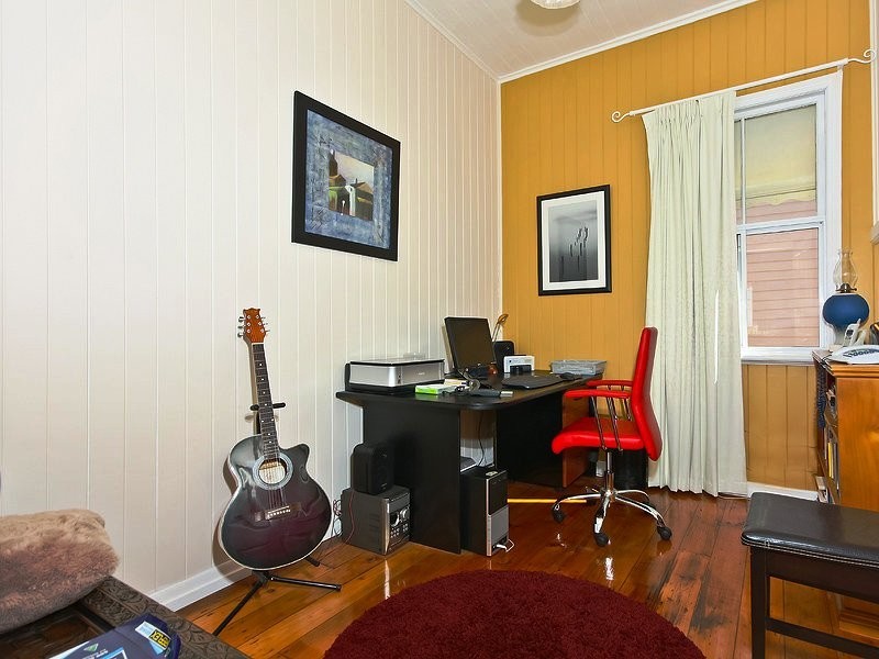 42 Tingal Road, Wynnum QLD 4178