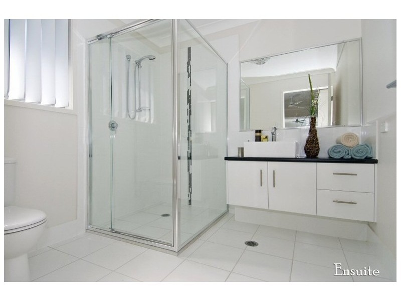 265 PRESTON RD, Wynnum West QLD 4178