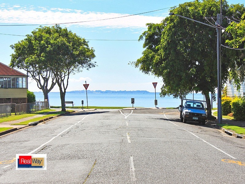 14 AGNES STREET, Wynnum QLD 4178