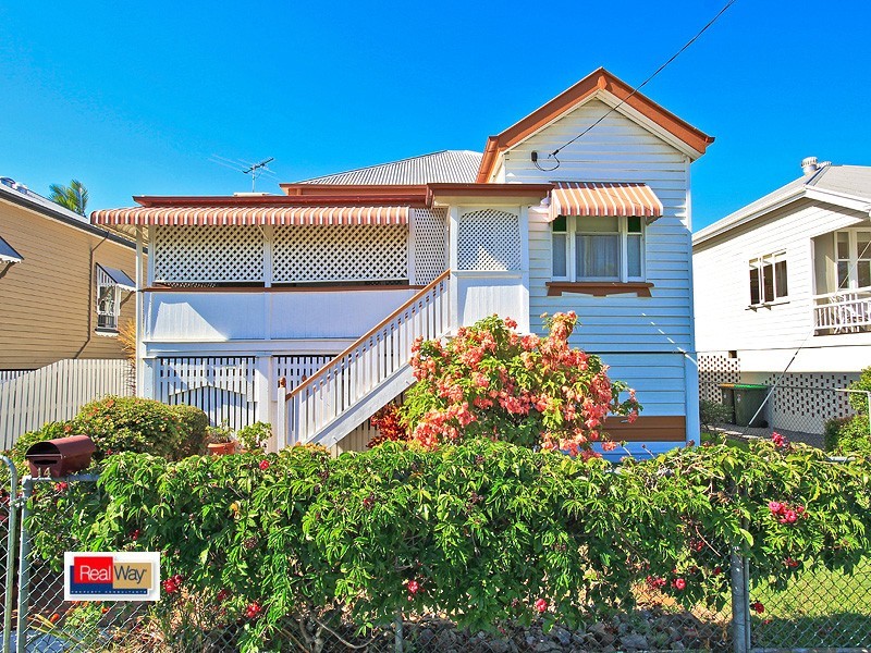 14 AGNES STREET, Wynnum QLD 4178