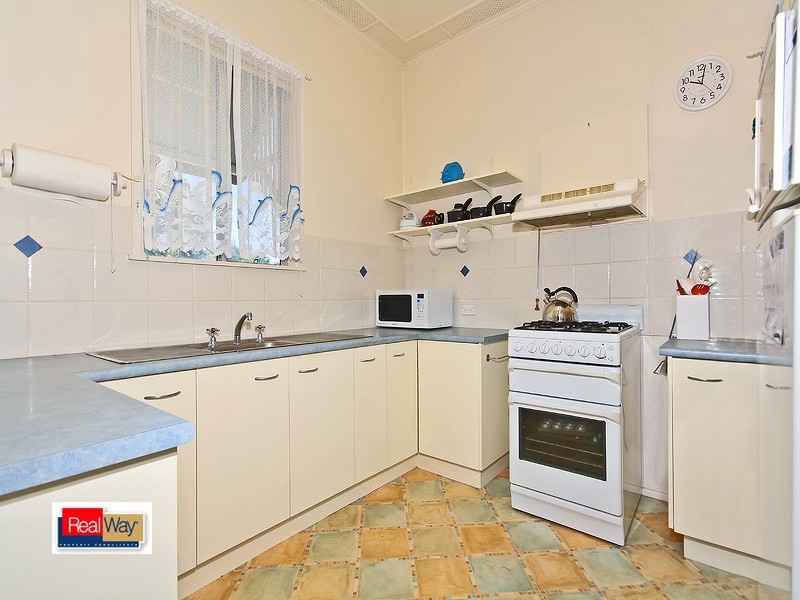 14 AGNES STREET, Wynnum QLD 4178