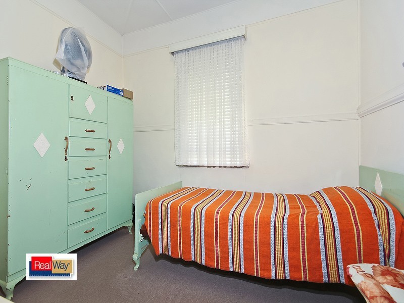 14 AGNES STREET, Wynnum QLD 4178