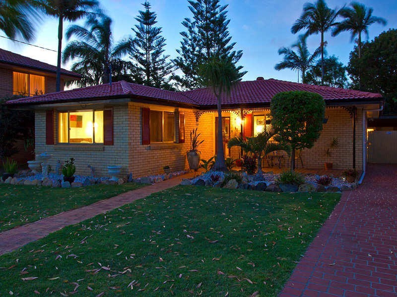 7 Glenlyn Street, Wynnum West QLD 4178