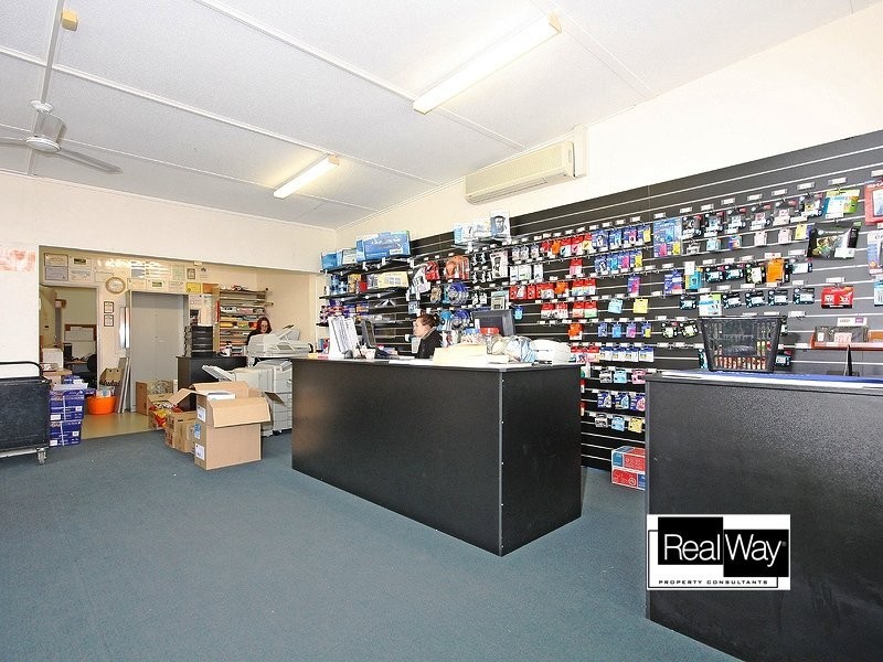 74 Tingal Road, Wynnum QLD 4178