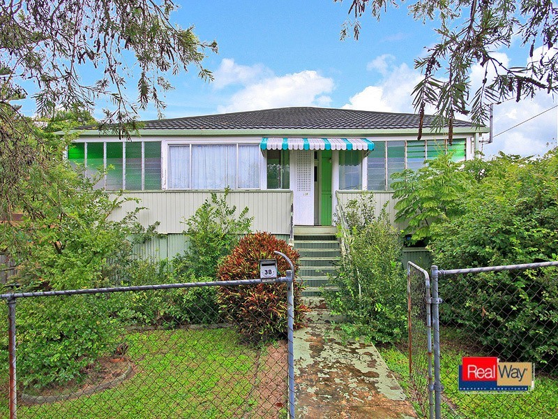 38 CLARA STREET, Wynnum QLD 4178