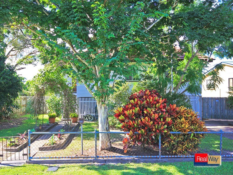 88 EMPIRE AV, Manly West QLD 4179