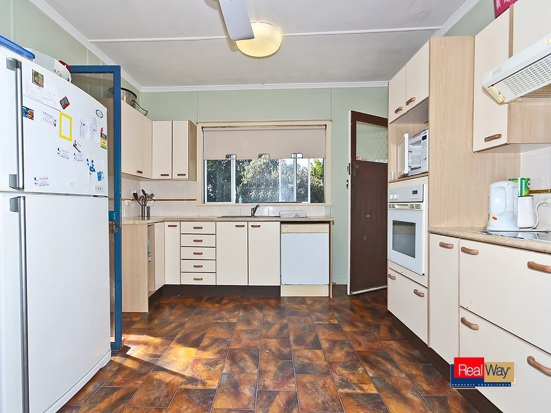 88 EMPIRE AV, Manly West QLD 4179
