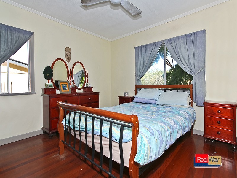 88 EMPIRE AV, Manly West QLD 4179