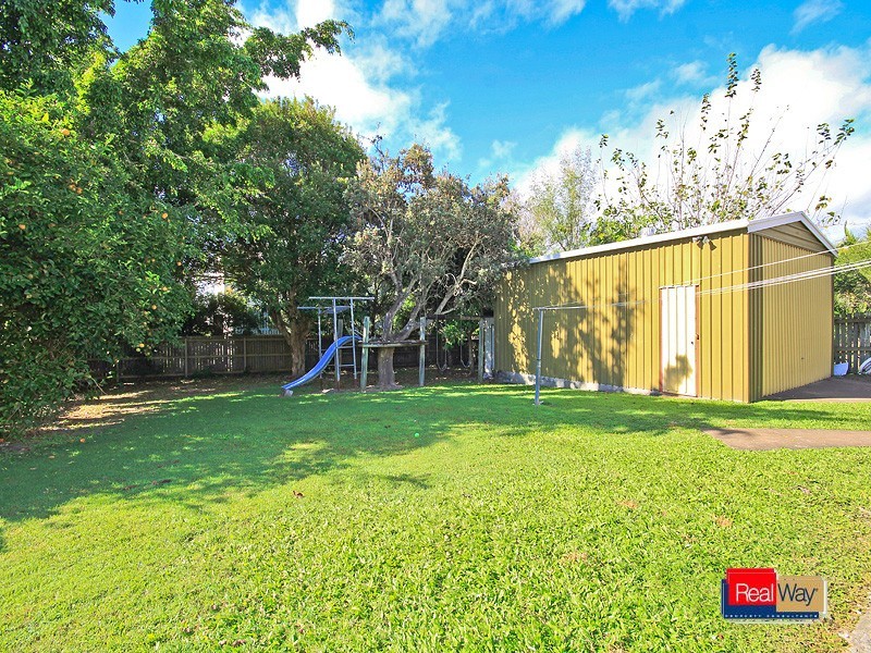 88 EMPIRE AV, Manly West QLD 4179