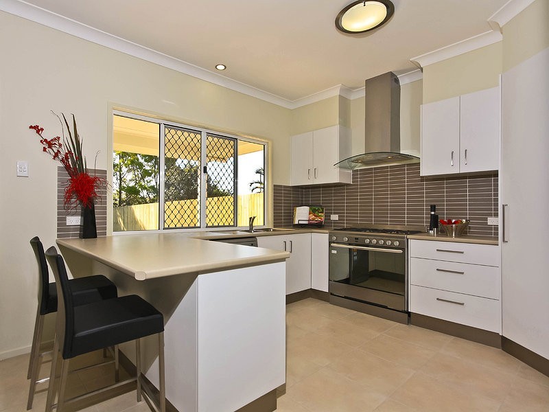 79 Drayton Terrace, Wynnum QLD 4178