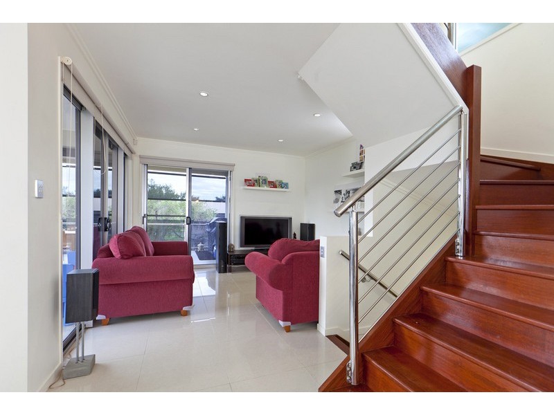 41 Barnes Avenue, Coorparoo QLD 4151