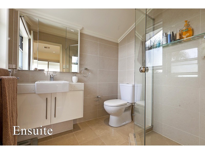 41 Barnes Avenue, Coorparoo QLD 4151