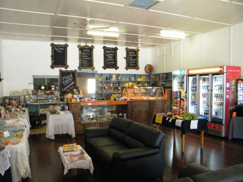 33  RAGLAN, Mount Larcom QLD 4695
