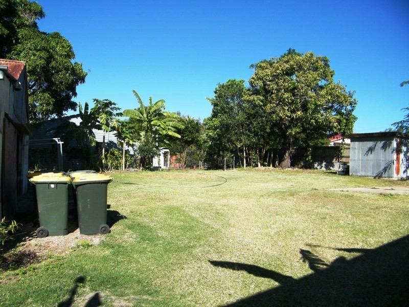 33  RAGLAN, Mount Larcom QLD 4695