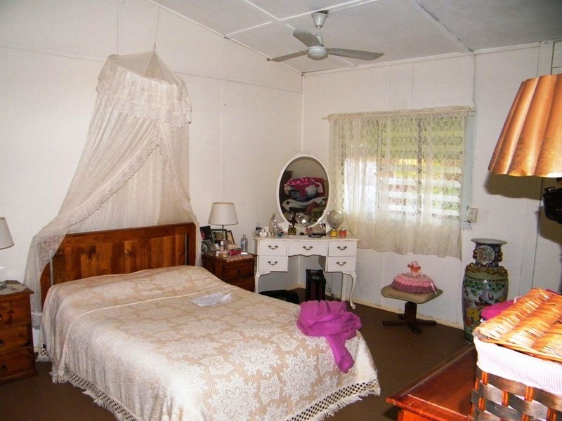 33  RAGLAN, Mount Larcom QLD 4695