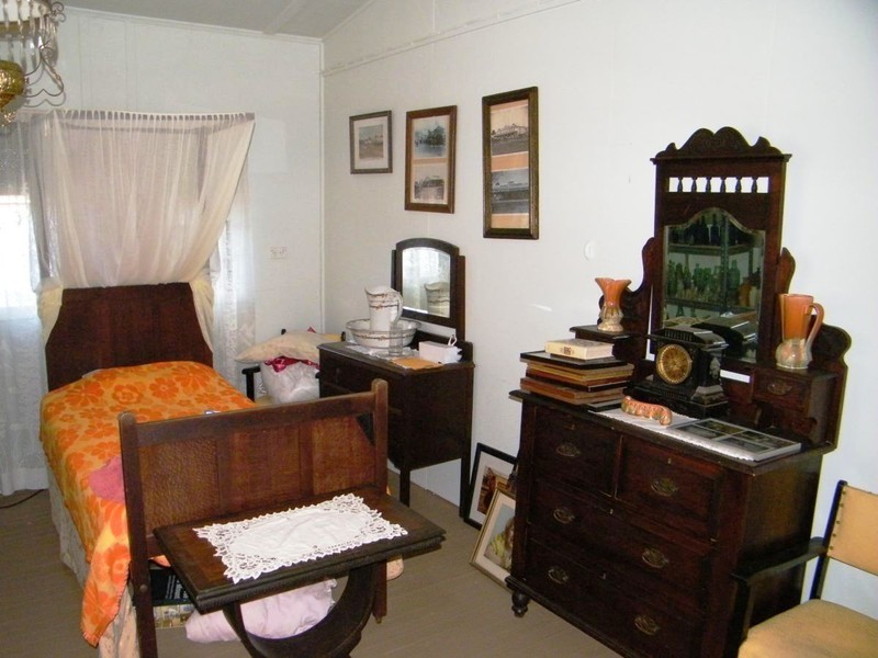 33  RAGLAN, Mount Larcom QLD 4695