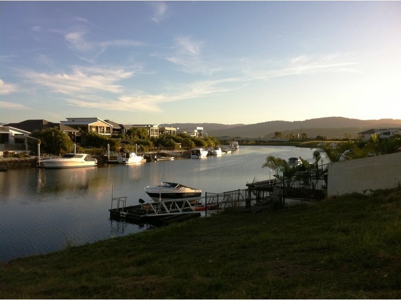 16 West River Links, Helensvale QLD 4212