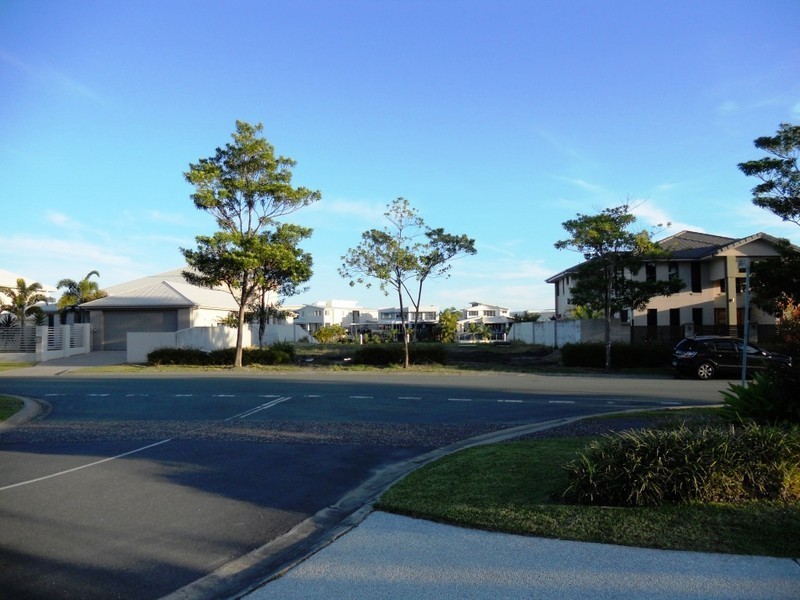 16 West River Links, Helensvale QLD 4212