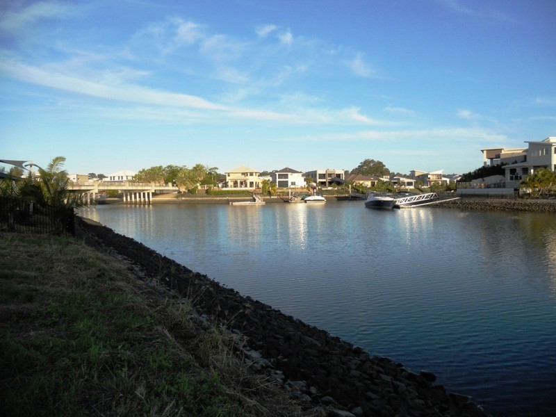 16 West River Links, Helensvale QLD 4212