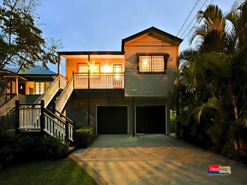 29 WHITES RD, Manly West QLD 4179
