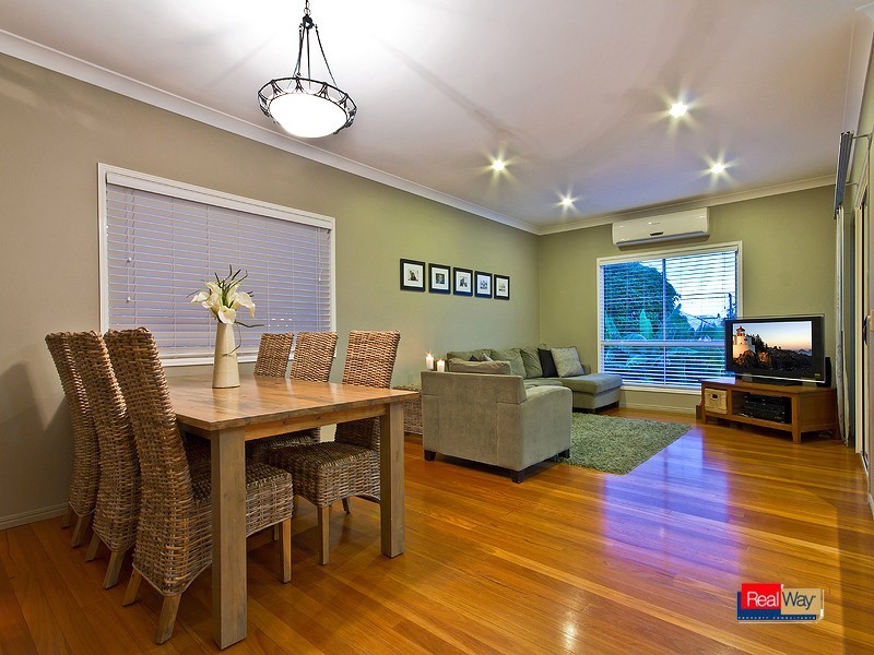 29 WHITES RD, Manly West QLD 4179