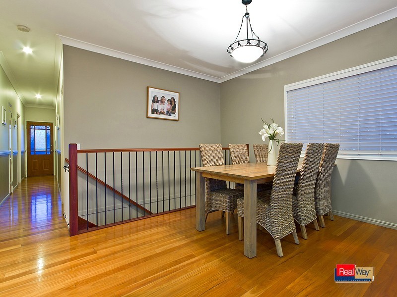 29 WHITES RD, Manly West QLD 4179