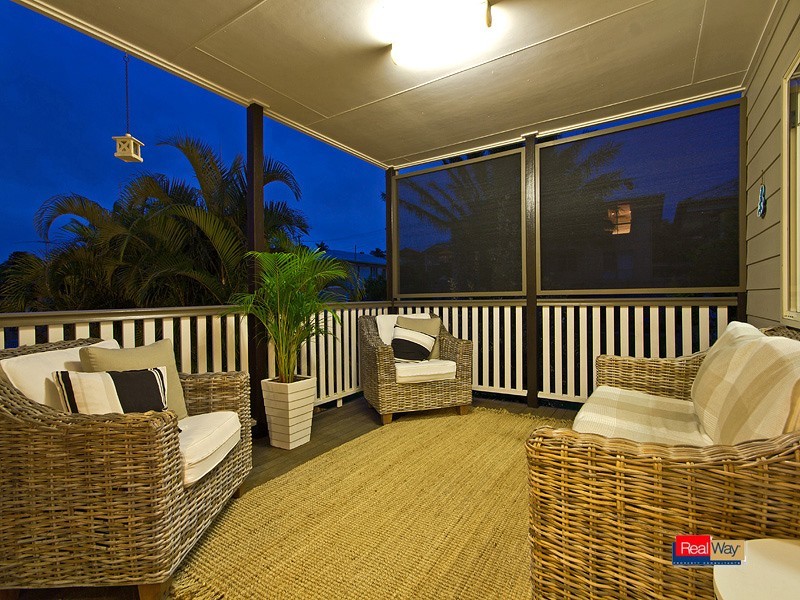 29 WHITES RD, Manly West QLD 4179