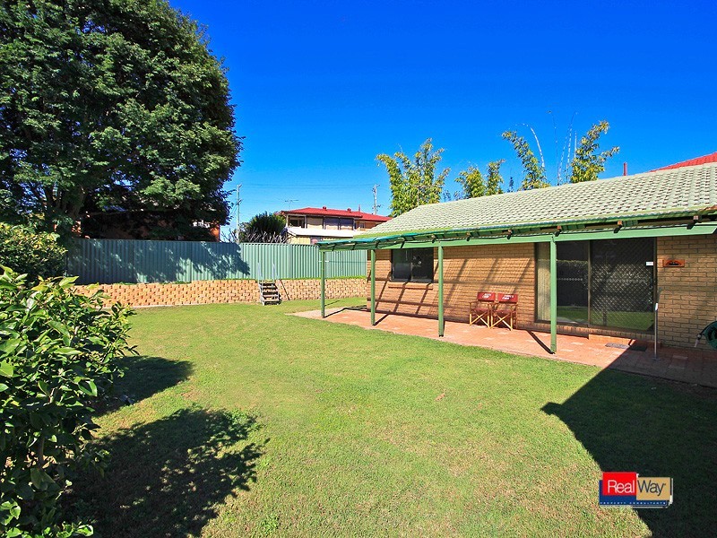 5 CARLIA STREET, Wynnum West QLD 4178