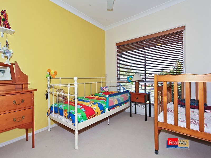 4 Regent Street, Wynnum West QLD 4178