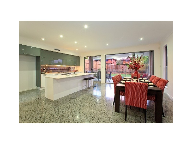 11 CARBETHON STREET, Manly QLD 4179