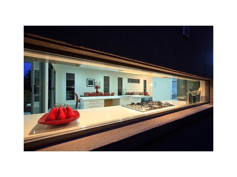 11 CARBETHON STREET, Manly QLD 4179