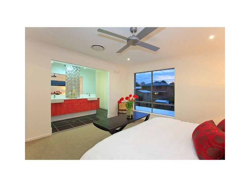 11 CARBETHON STREET, Manly QLD 4179