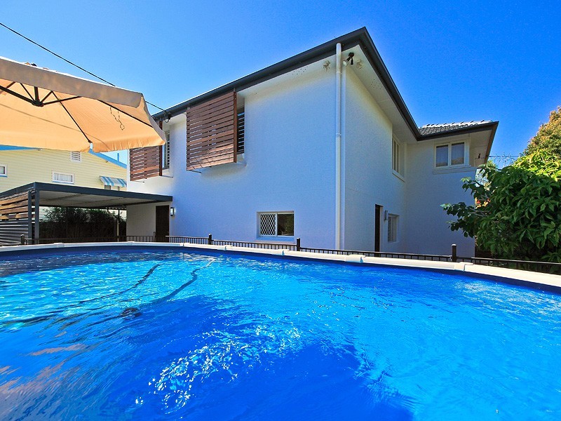 2 TALEGALLA STREET, Wynnum West QLD 4178