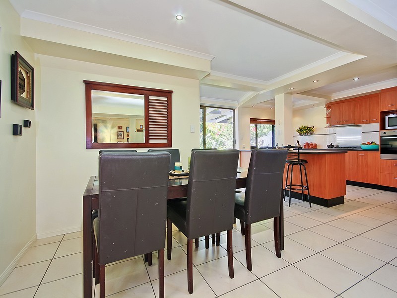 2 TALEGALLA STREET, Wynnum West QLD 4178