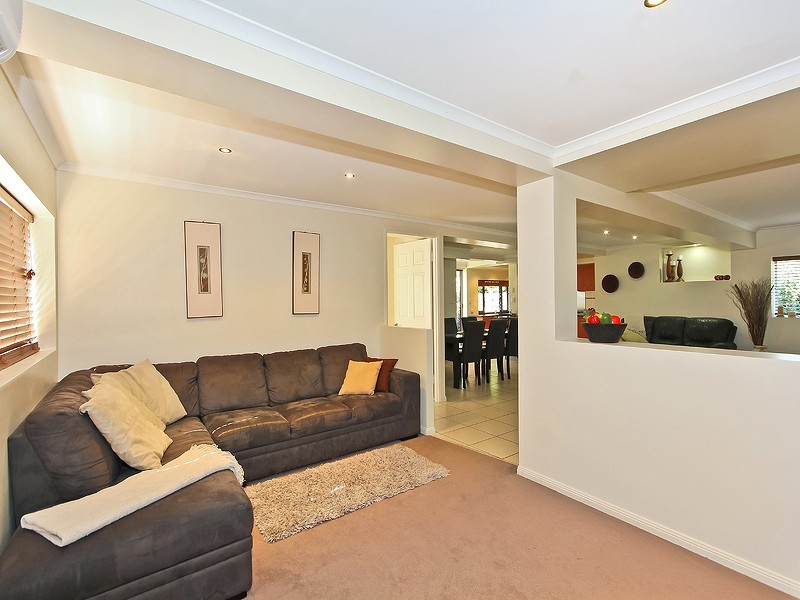 2 TALEGALLA STREET, Wynnum West QLD 4178