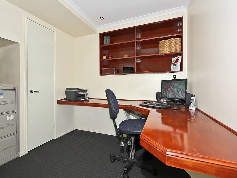 2 TALEGALLA STREET, Wynnum West QLD 4178