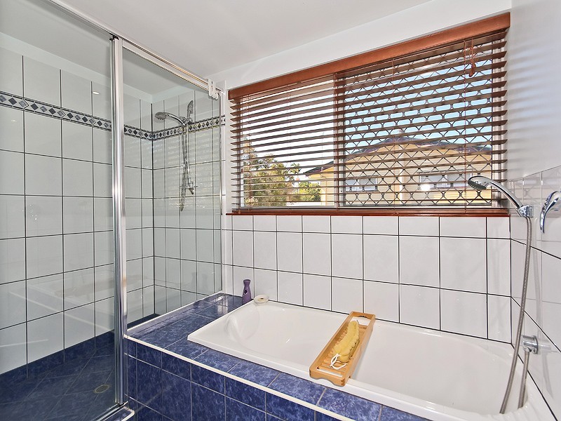 2 TALEGALLA STREET, Wynnum West QLD 4178