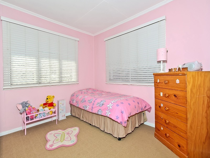 2 TALEGALLA STREET, Wynnum West QLD 4178