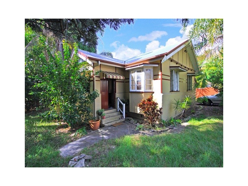 326 PRESTON RD, Wynnum West QLD 4178
